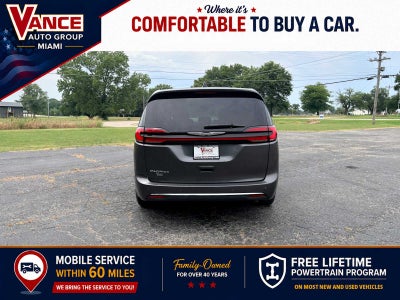 2023 Chrysler Pacifica Touring L