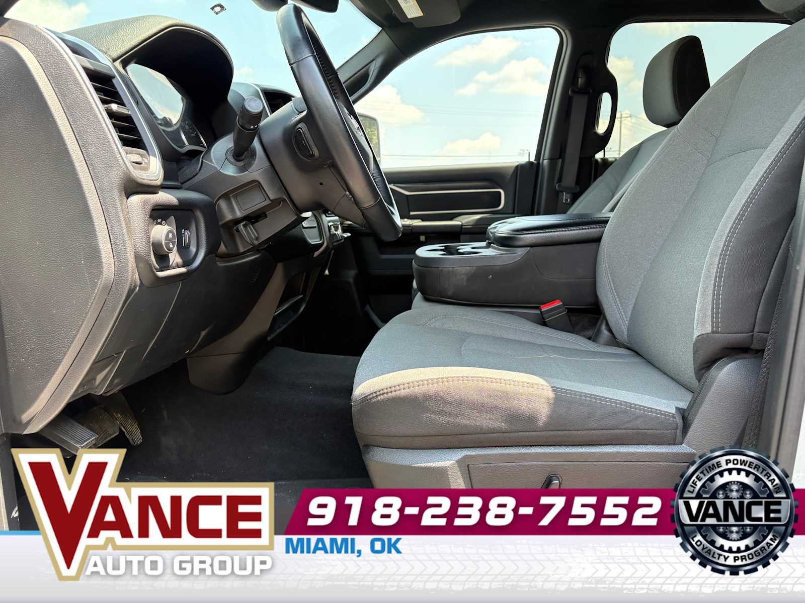 2024 RAM 3500 Big Horn Crew Cab 4x4 8' Box