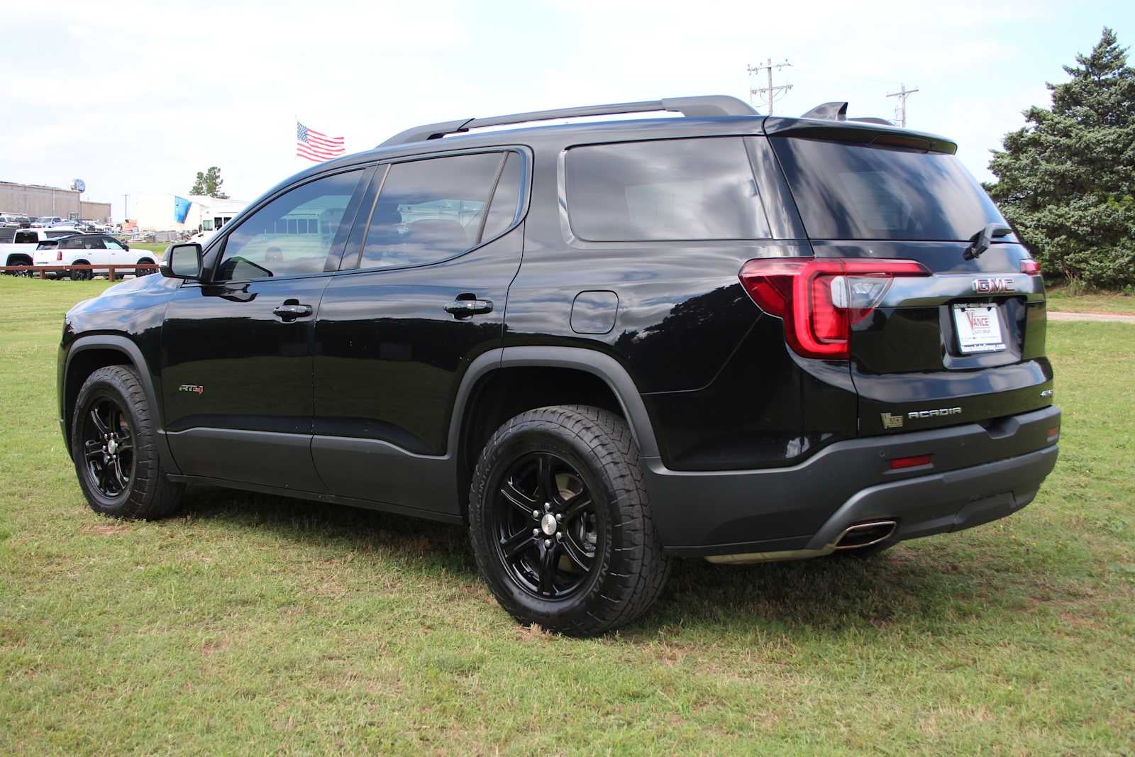 2023 GMC Acadia AT4