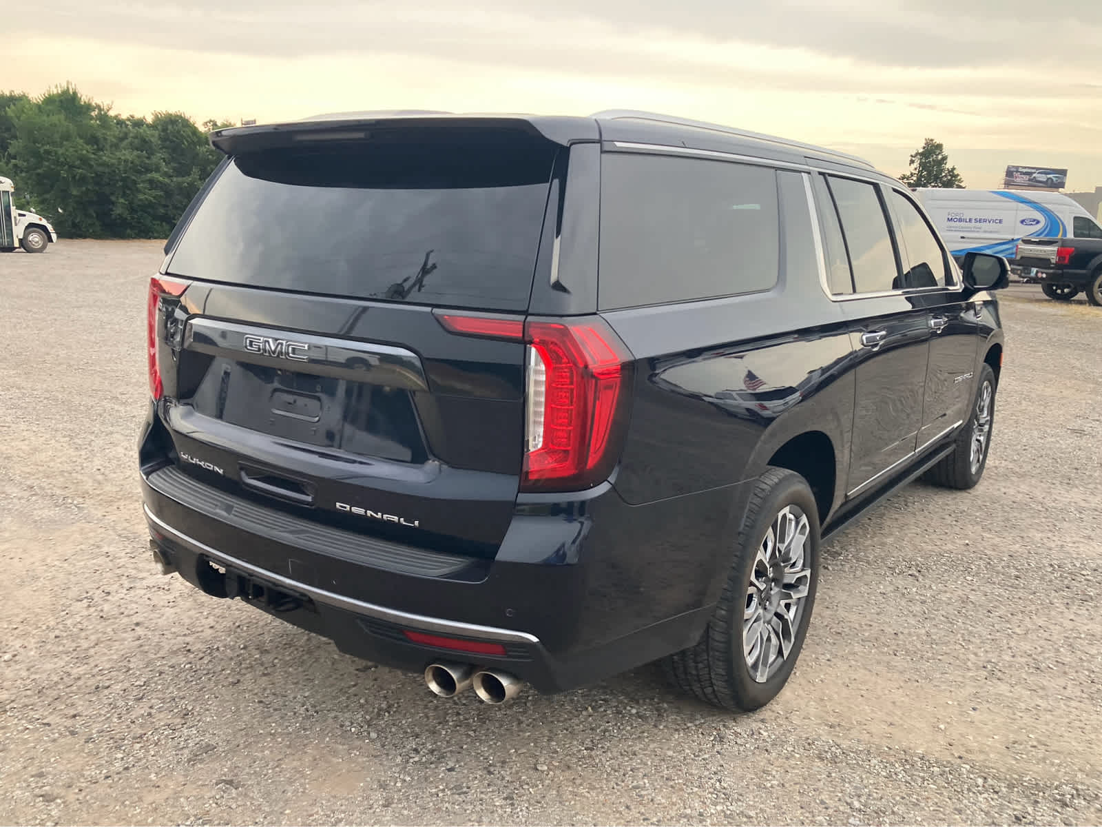 2023 GMC Yukon Denali Ultimate Denali Ultimate
