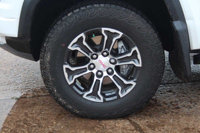 2025 GMC Canyon 4WD AT4