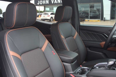 2025 GMC Canyon 4WD AT4