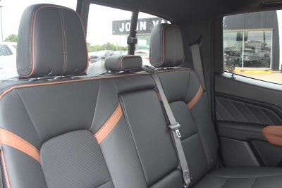 2025 GMC Canyon 4WD AT4