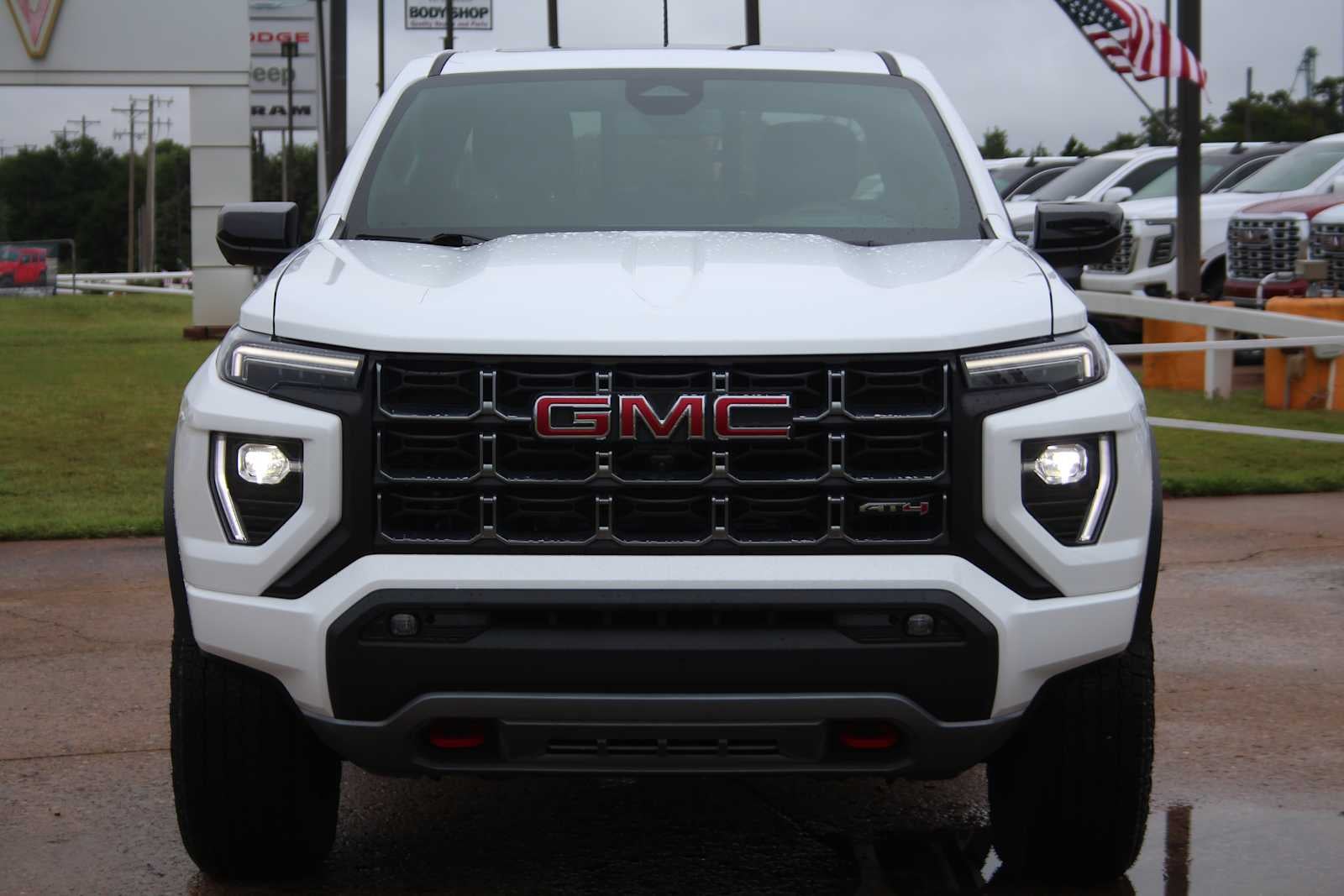 2025 GMC Canyon 4WD AT4