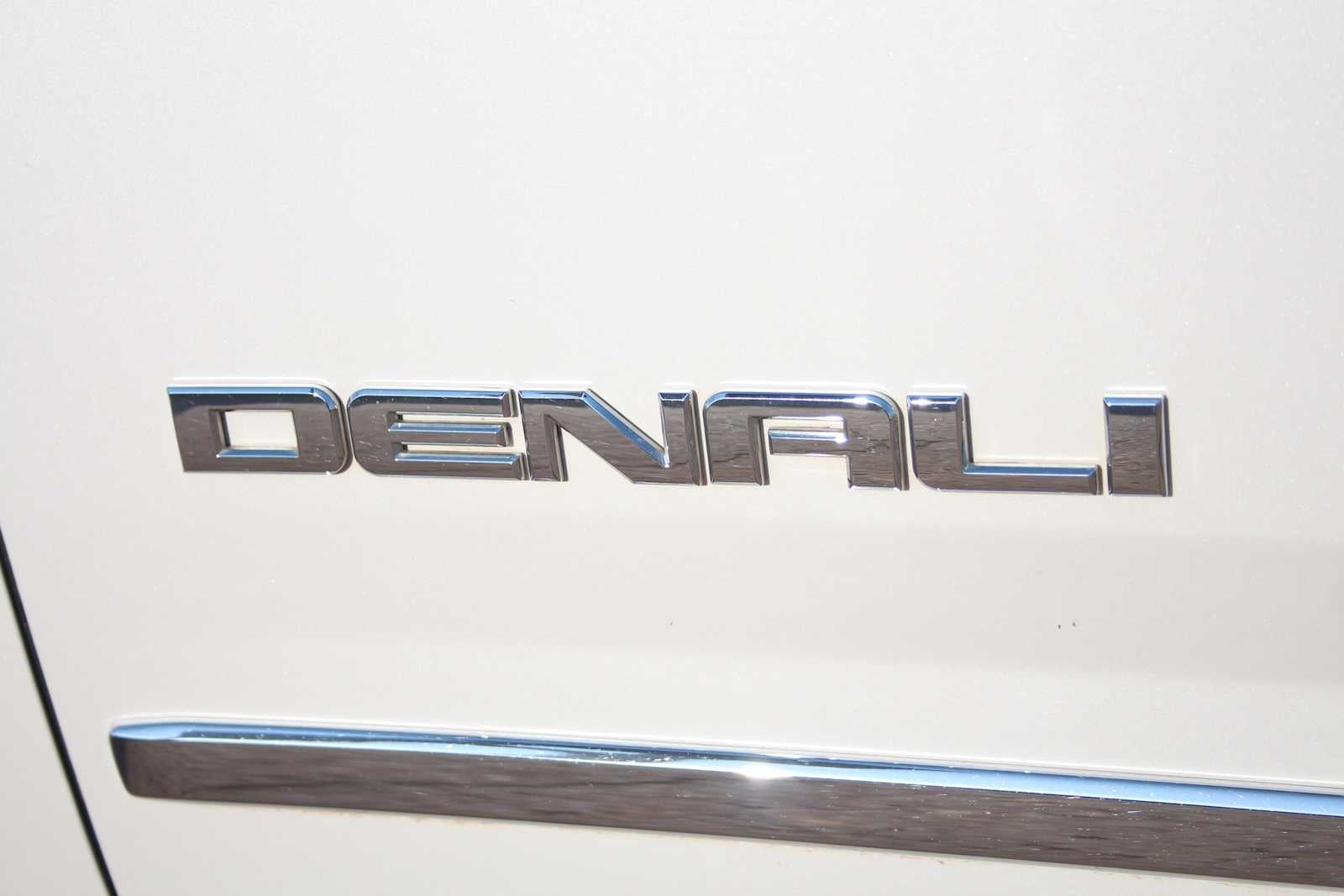 2020 GMC Yukon Denali