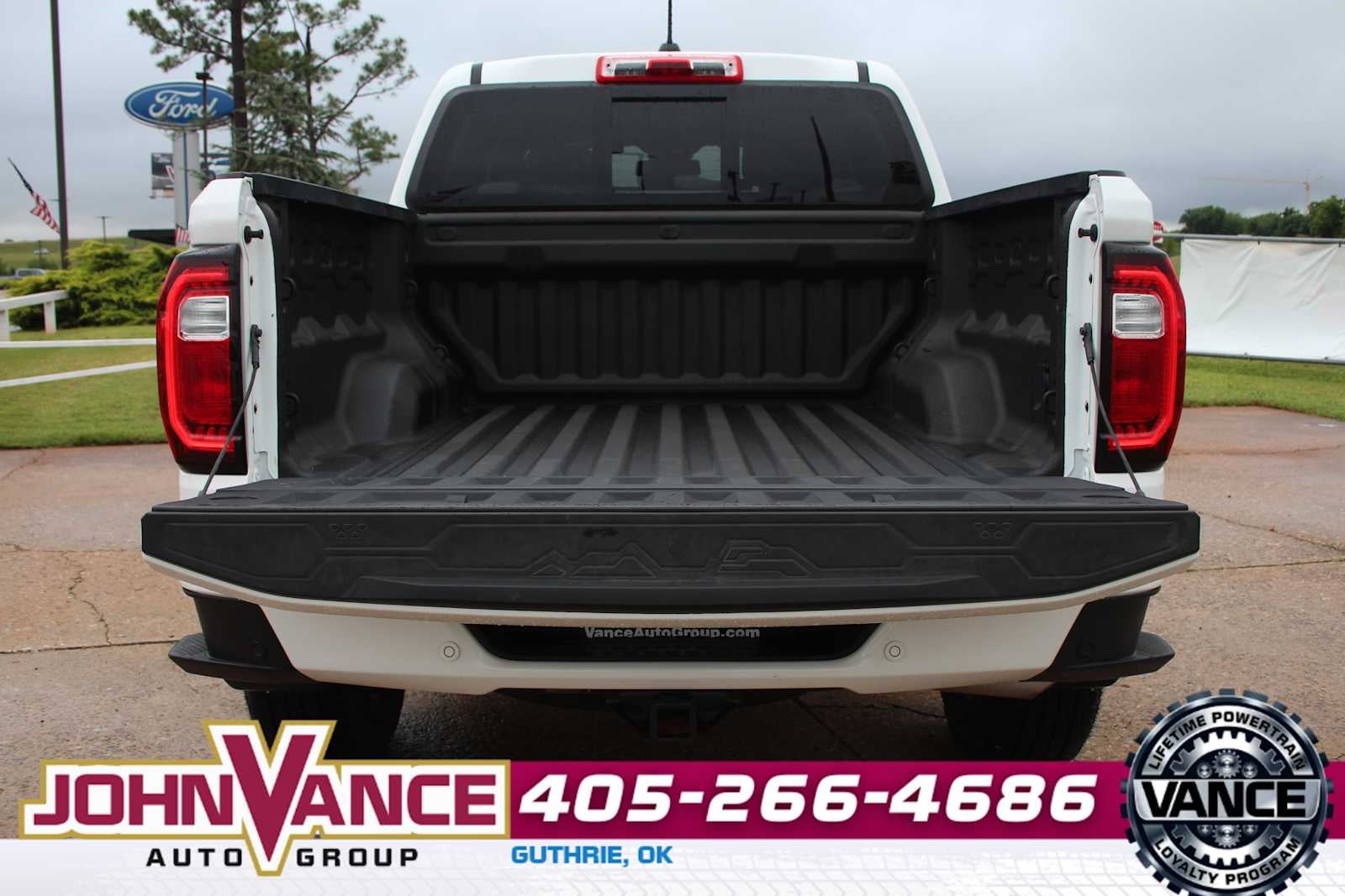 2025 GMC Canyon AT4