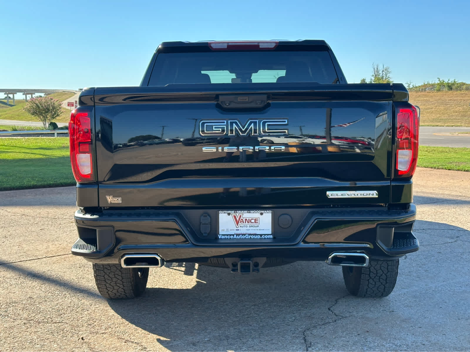 2025 GMC Sierra 1500 Elevation