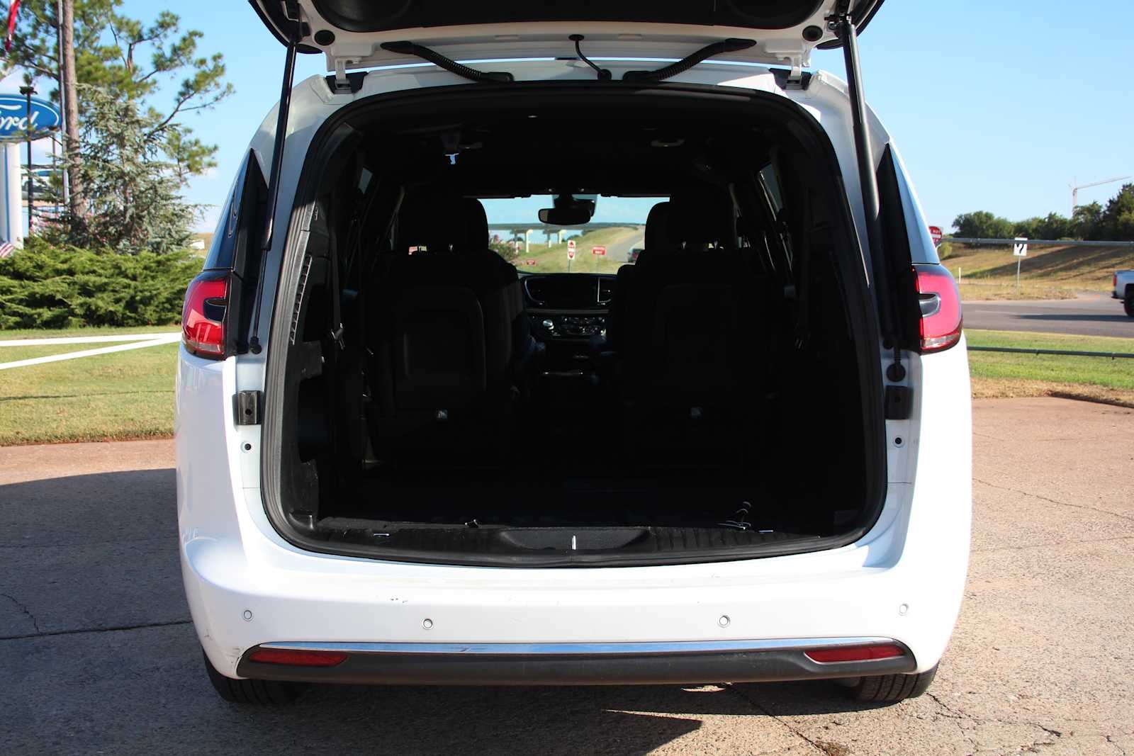 2023 Chrysler Pacifica Touring