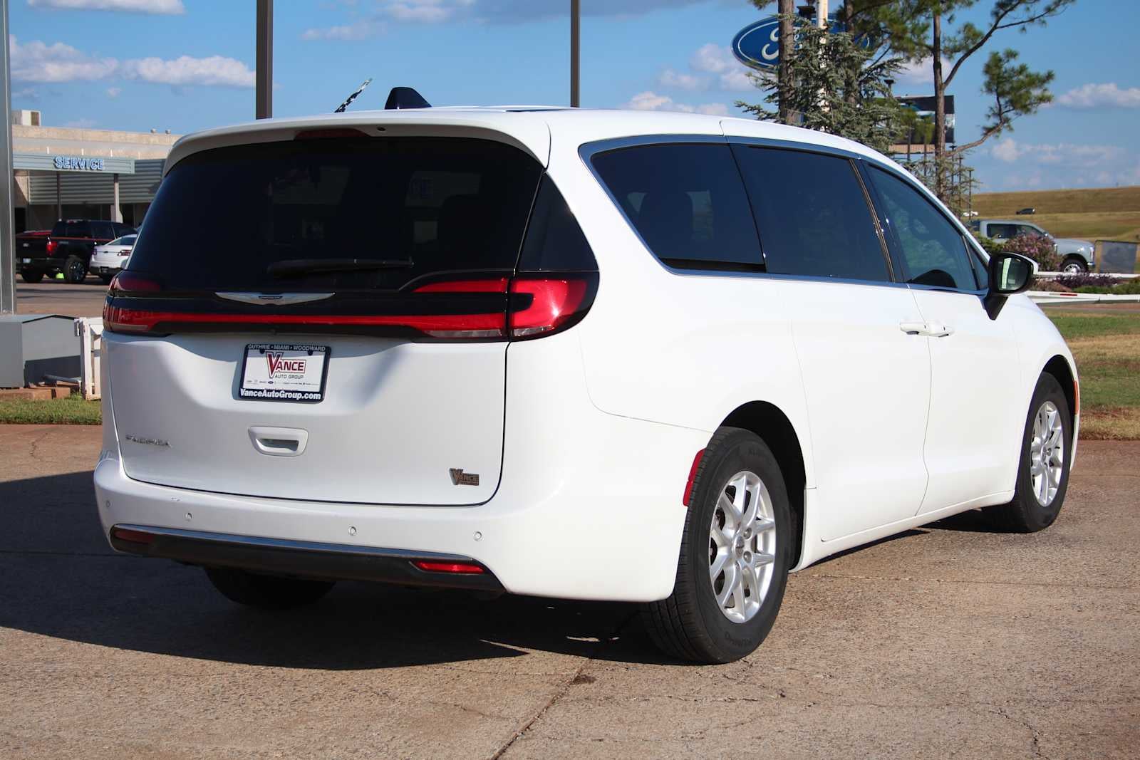 2023 Chrysler Pacifica Touring