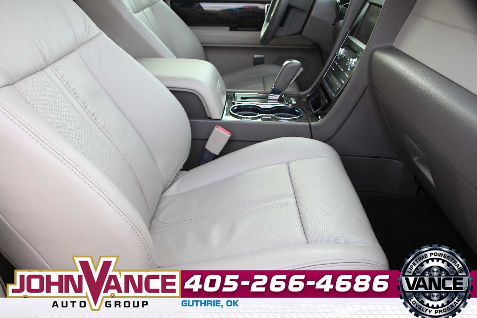 2015 Lincoln Navigator Base