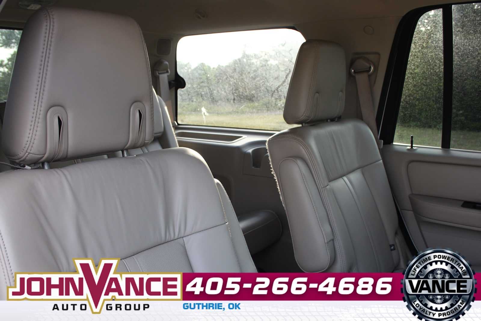2015 Lincoln Navigator Base