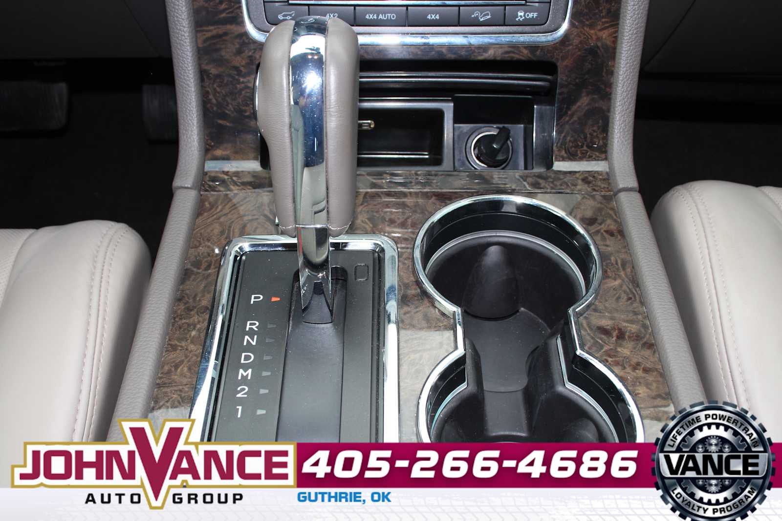 2015 Lincoln Navigator Base