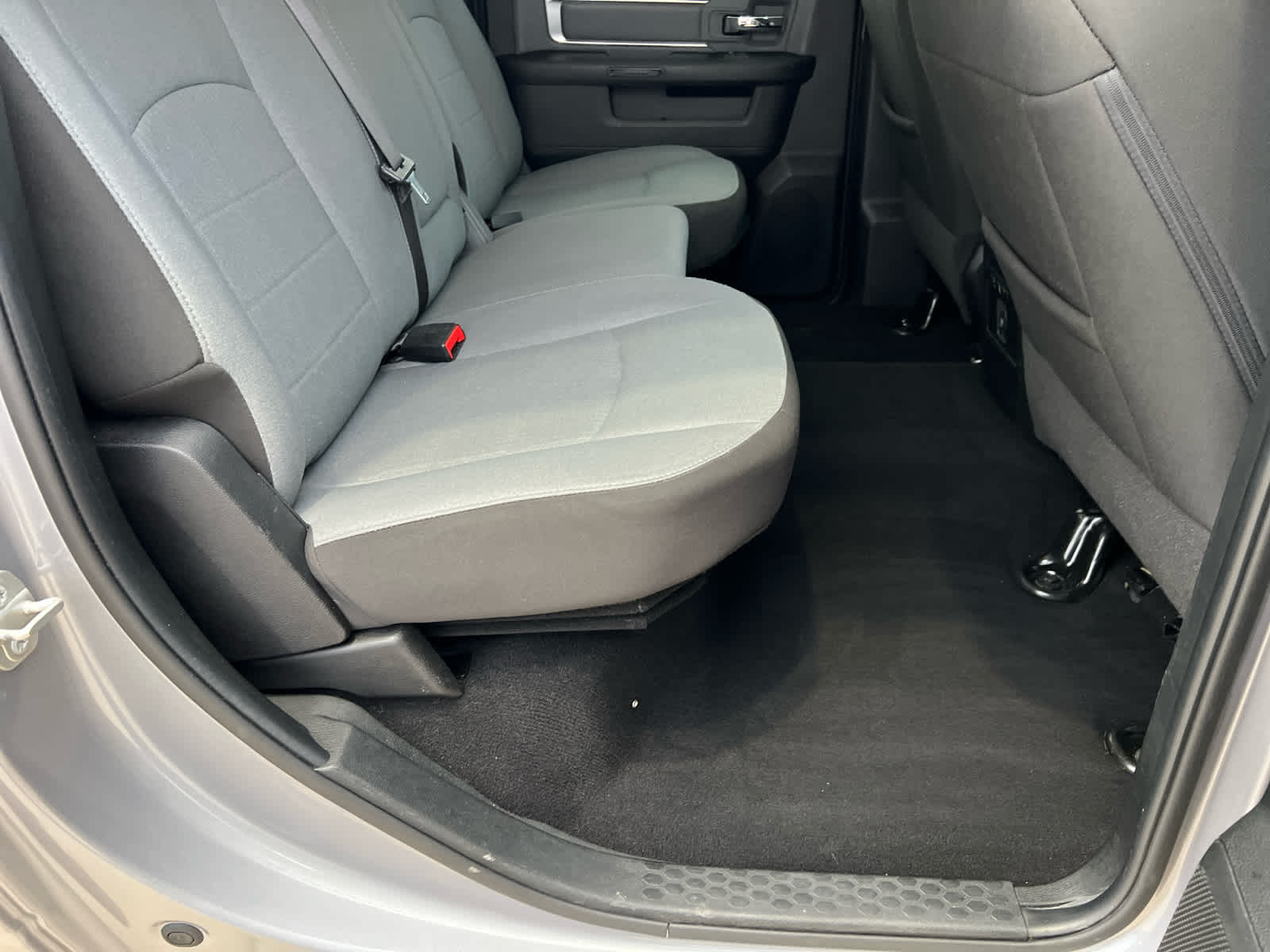 2023 RAM Ram 1500 Classic SLT Crew Cab 4x4 5'7' Box