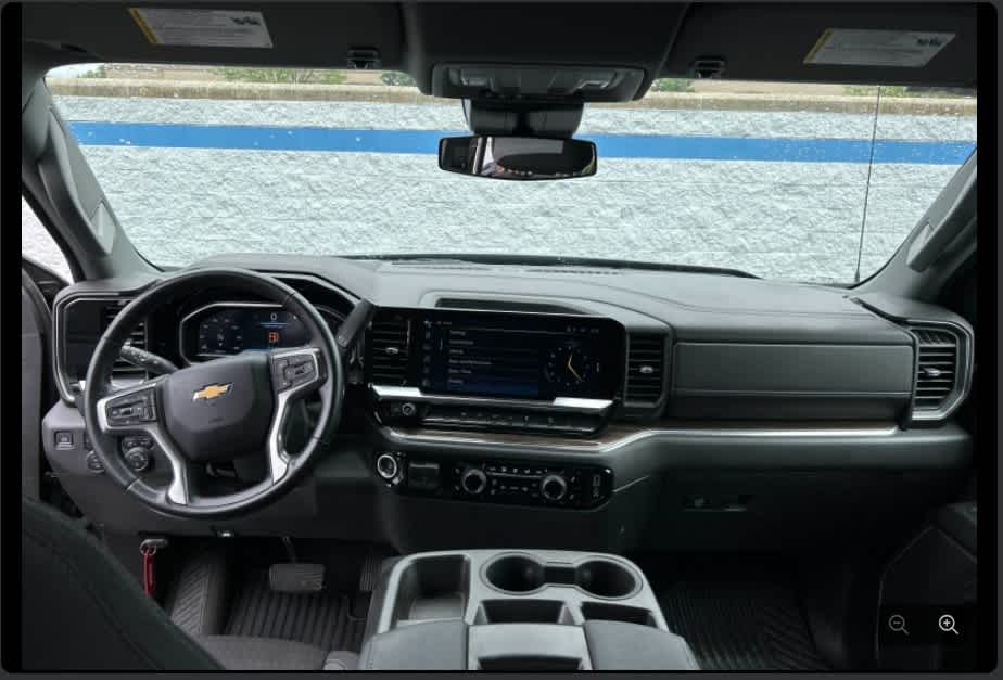 2023 Chevrolet Silverado 1500 4WD Double Cab Standard Bed LT
