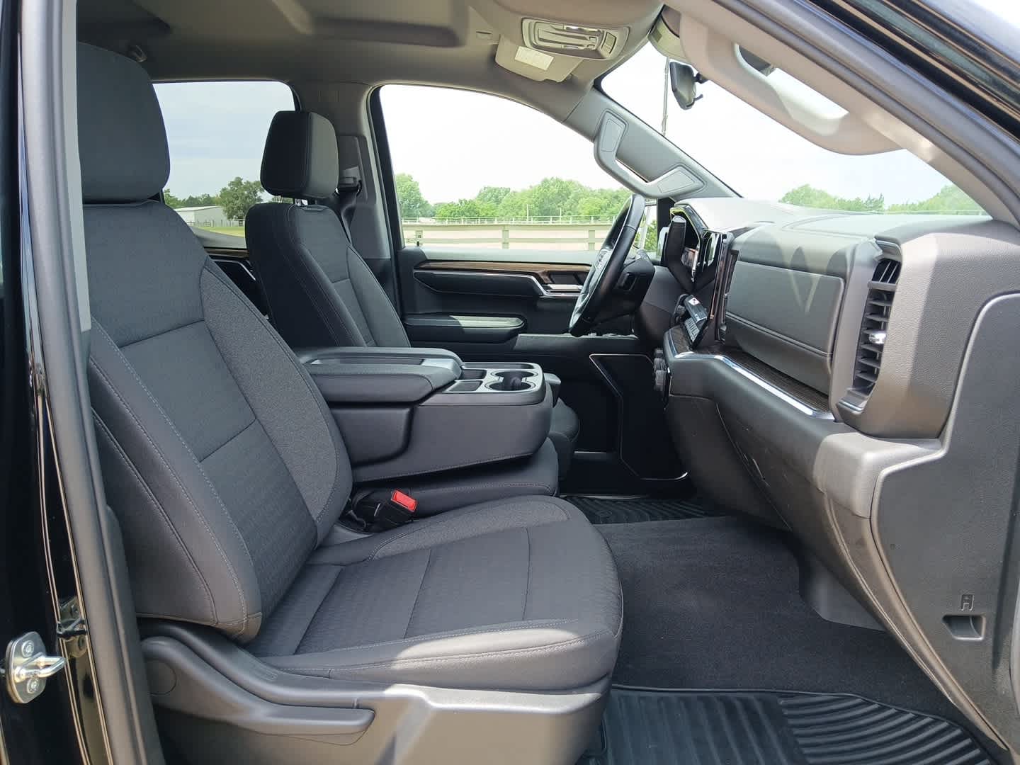 2023 Chevrolet Silverado 1500 4WD Double Cab Standard Bed LT