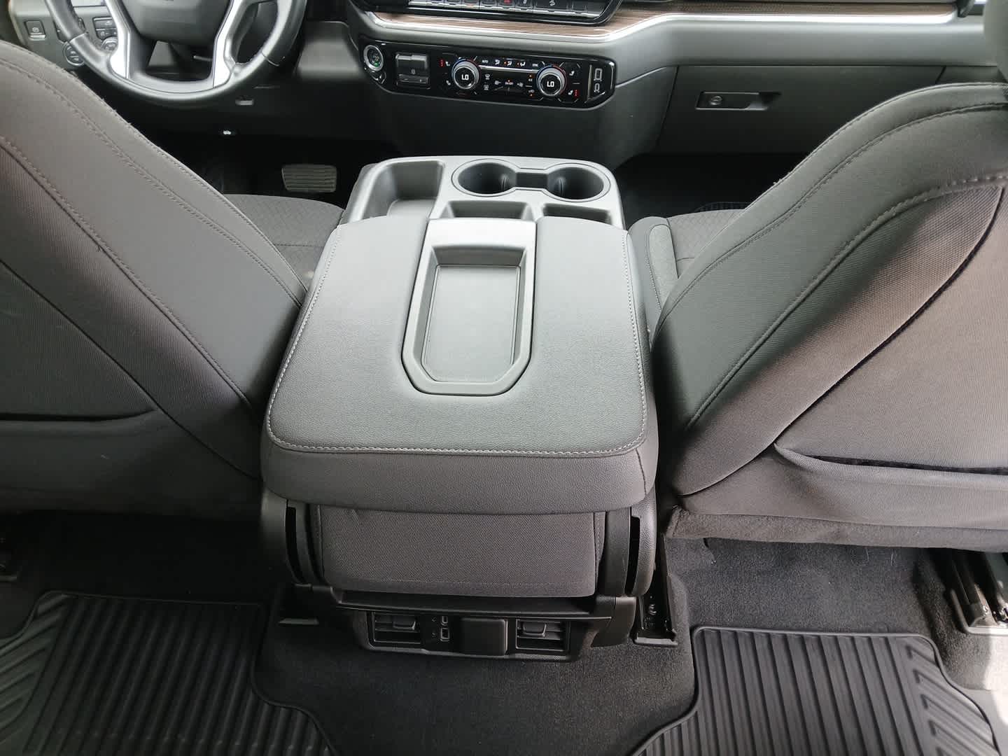 2023 Chevrolet Silverado 1500 4WD Double Cab Standard Bed LT