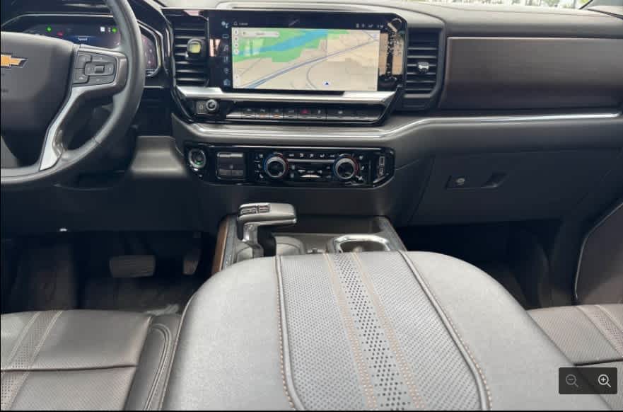 2023 Chevrolet Silverado 1500 4WD Crew Cab Short Bed High Country
