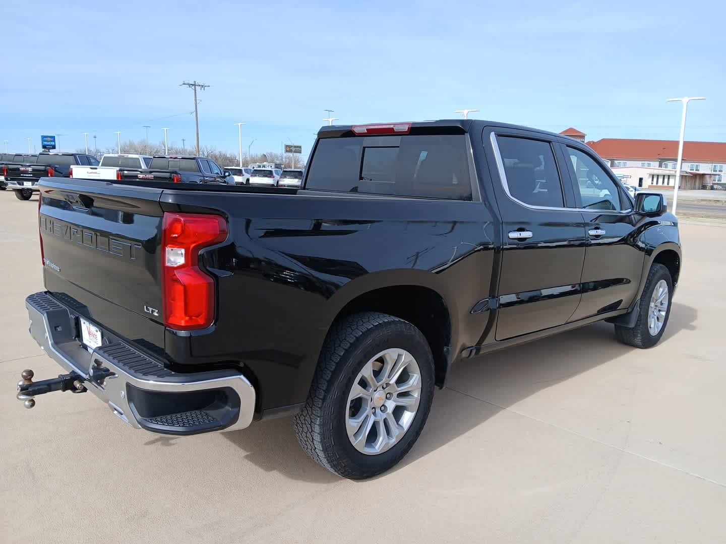 2025 Chevrolet Silverado 1500 4WD Crew Cab Short Bed LTZ