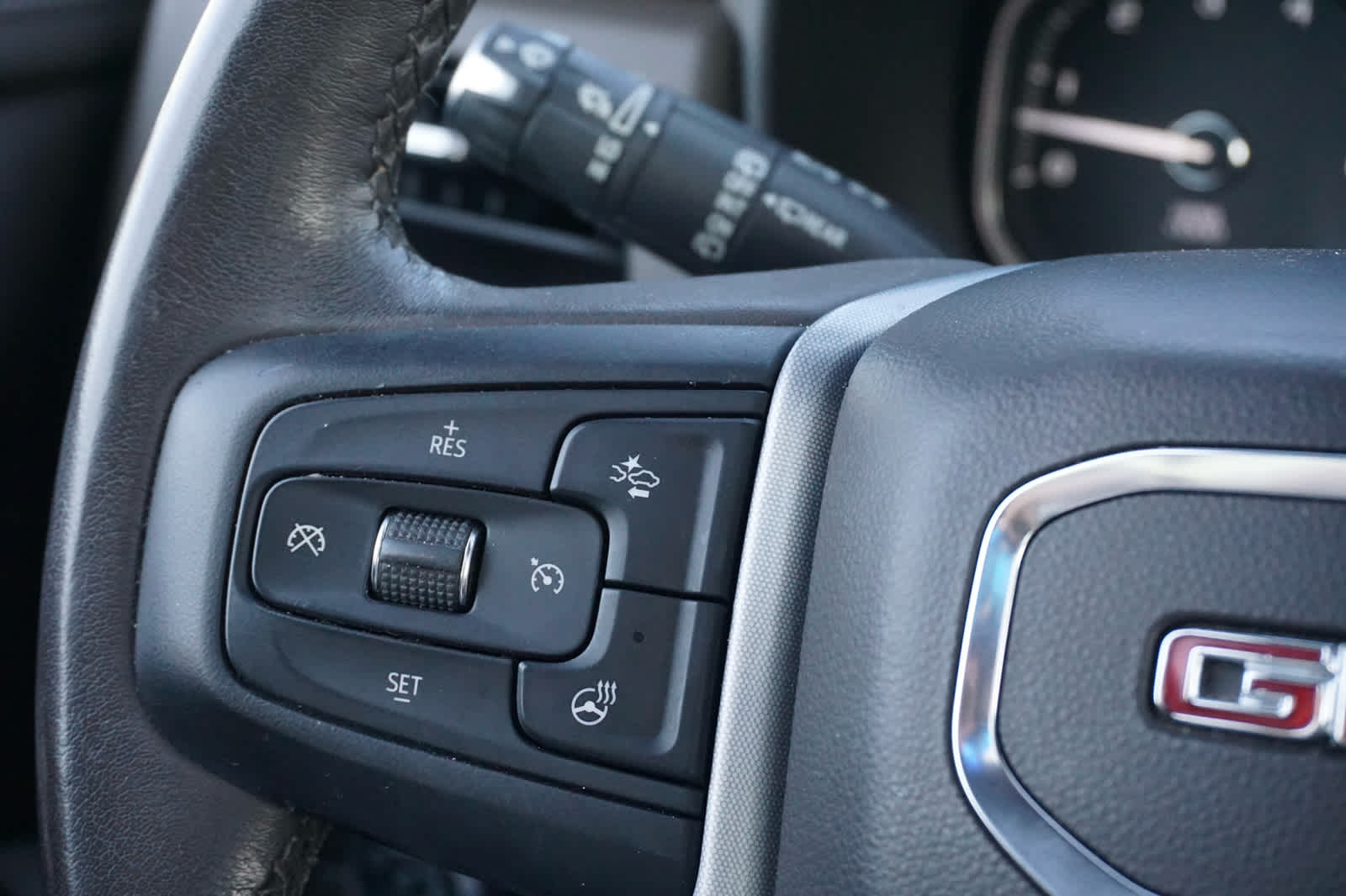 2021 GMC Yukon 4WD SLT