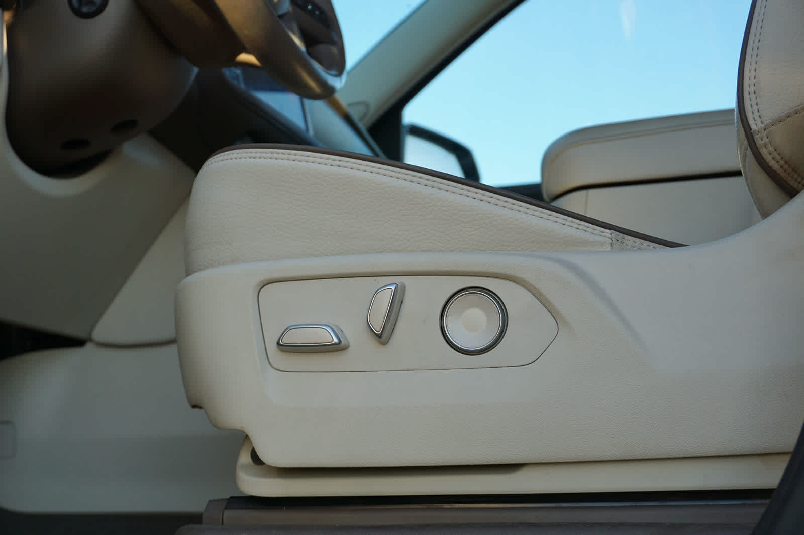 2024 GMC Yukon 4WD Denali