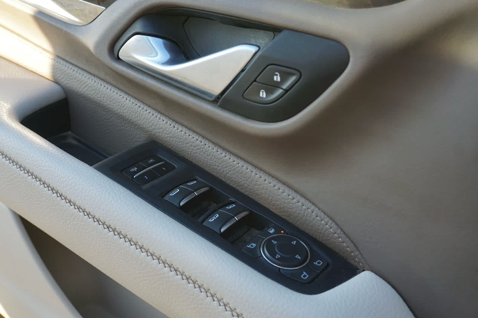 2024 GMC Yukon 4WD Denali