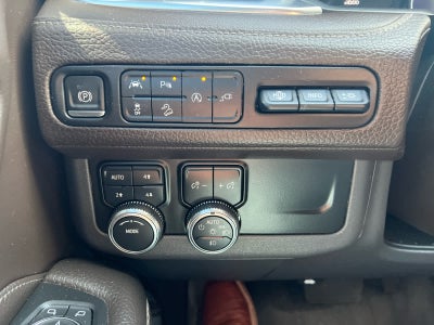 2021 GMC Yukon XL 4WD Denali