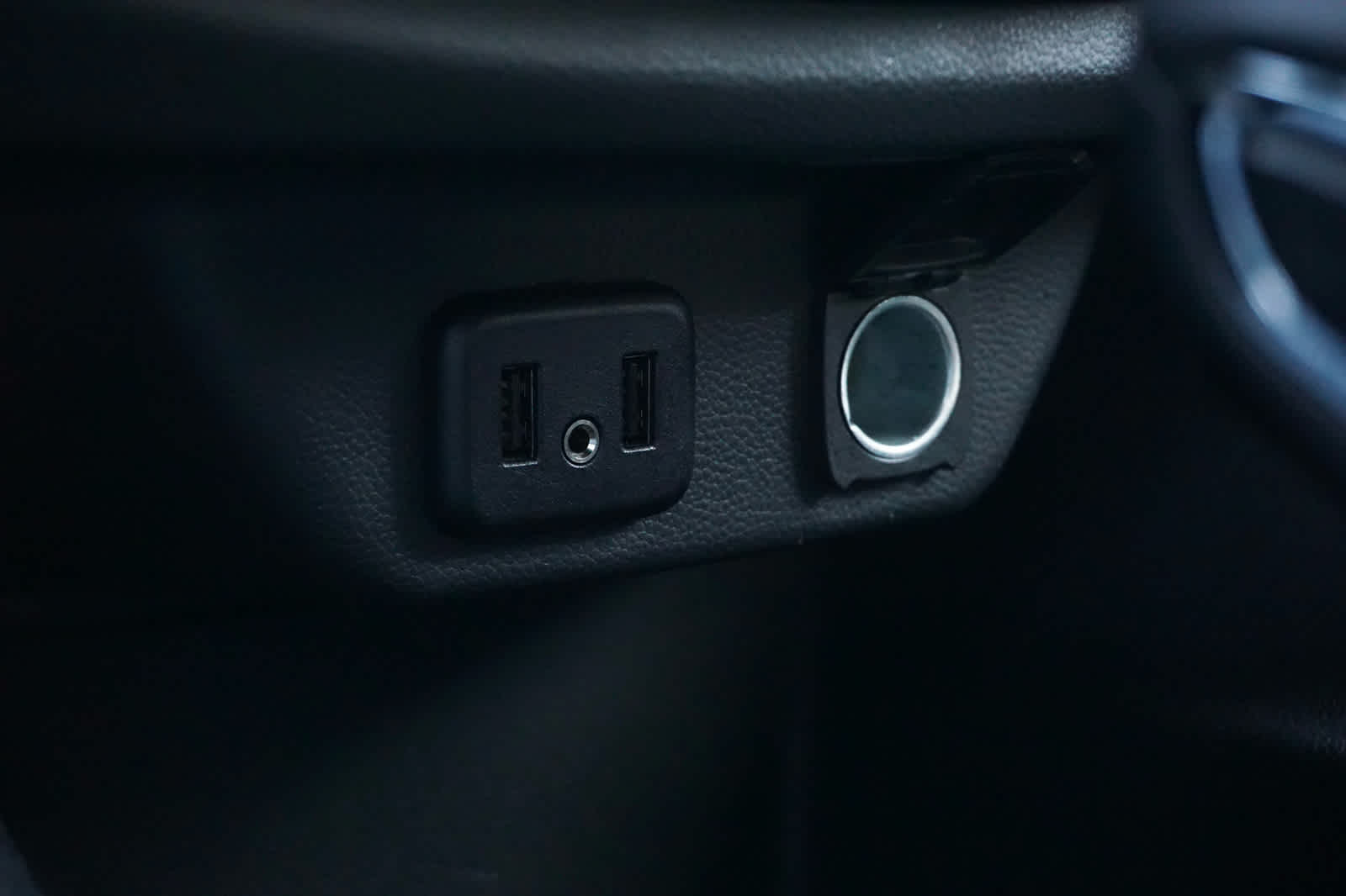 2023 Chevrolet Traverse FWD LT Leather