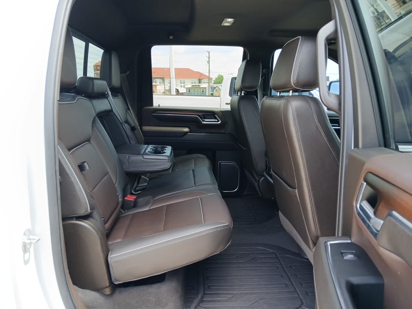 2024 GMC Sierra 2500HD 4WD Crew Cab Standard Bed Denali