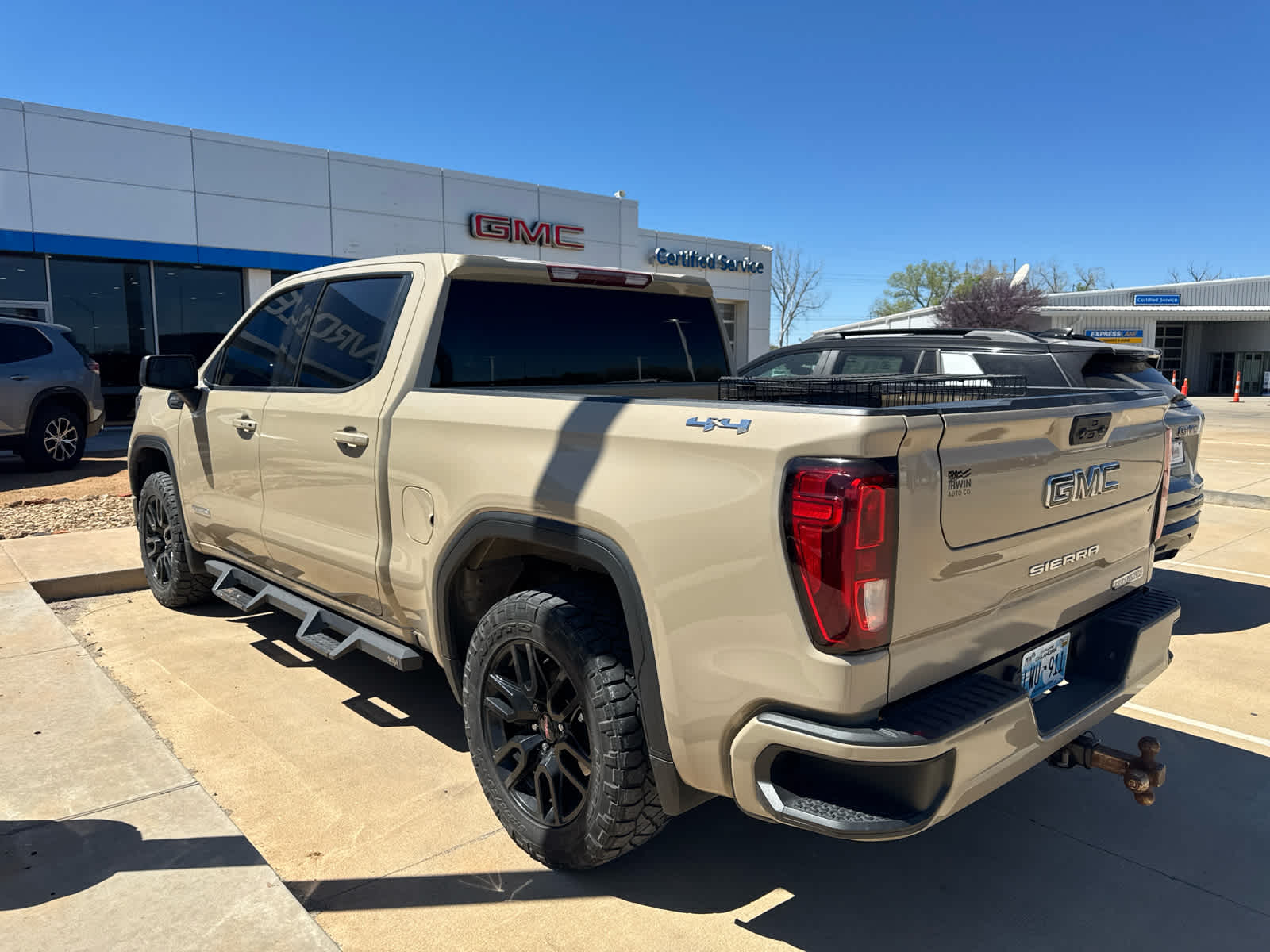 2022 GMC Sierra 1500 4WD Crew Cab Short Box Elevation
