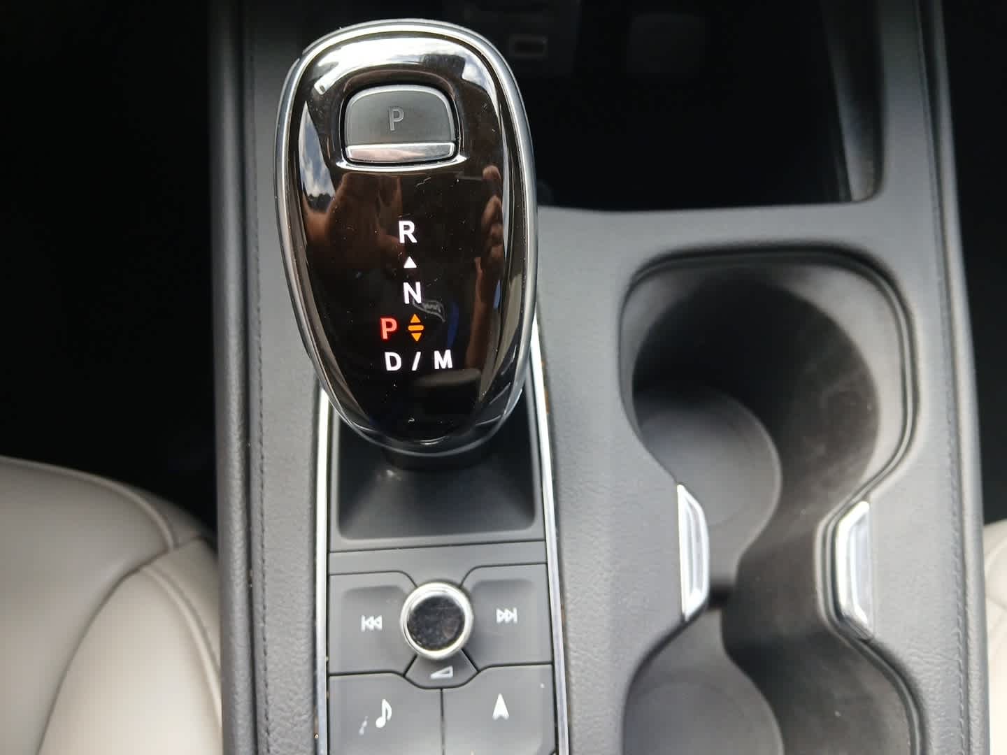 2022 Cadillac XT4 AWD Premium Luxury