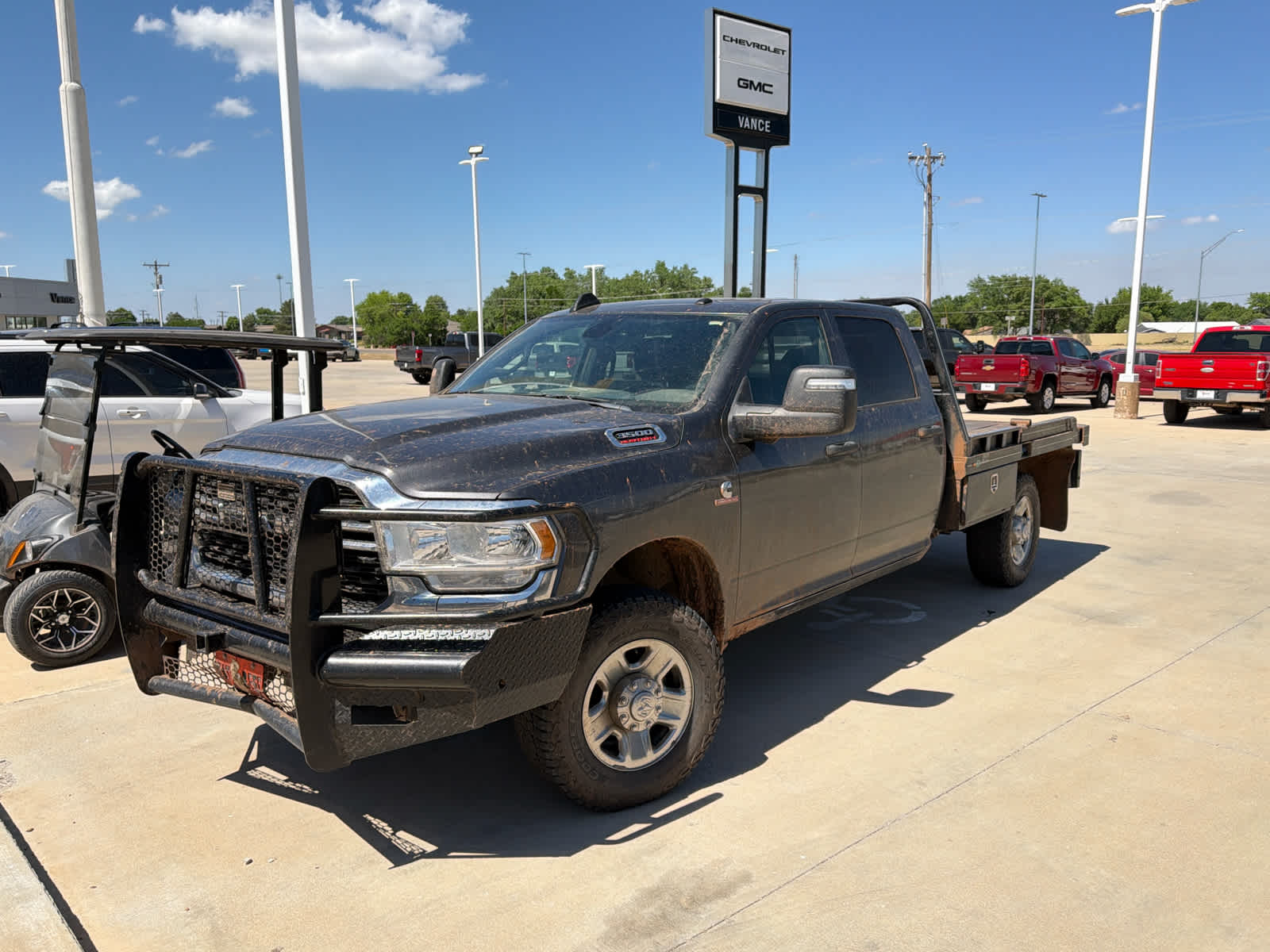 2023 RAM 3500 Tradesman Crew Cab 4x4 8' Box