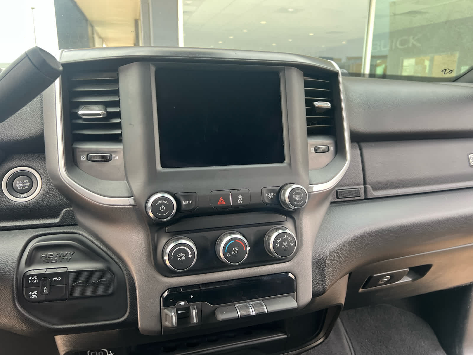 2024 RAM 3500 Big Horn Crew Cab 4x4 8' Box