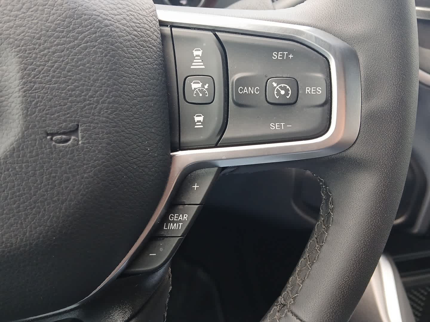 2025 RAM 3500 Big Horn Crew Cab 4x4 8' Box