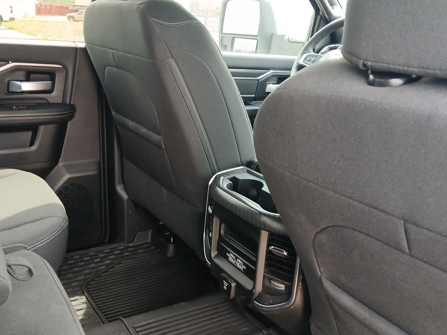 2025 RAM 3500 Big Horn Crew Cab 4x4 8' Box