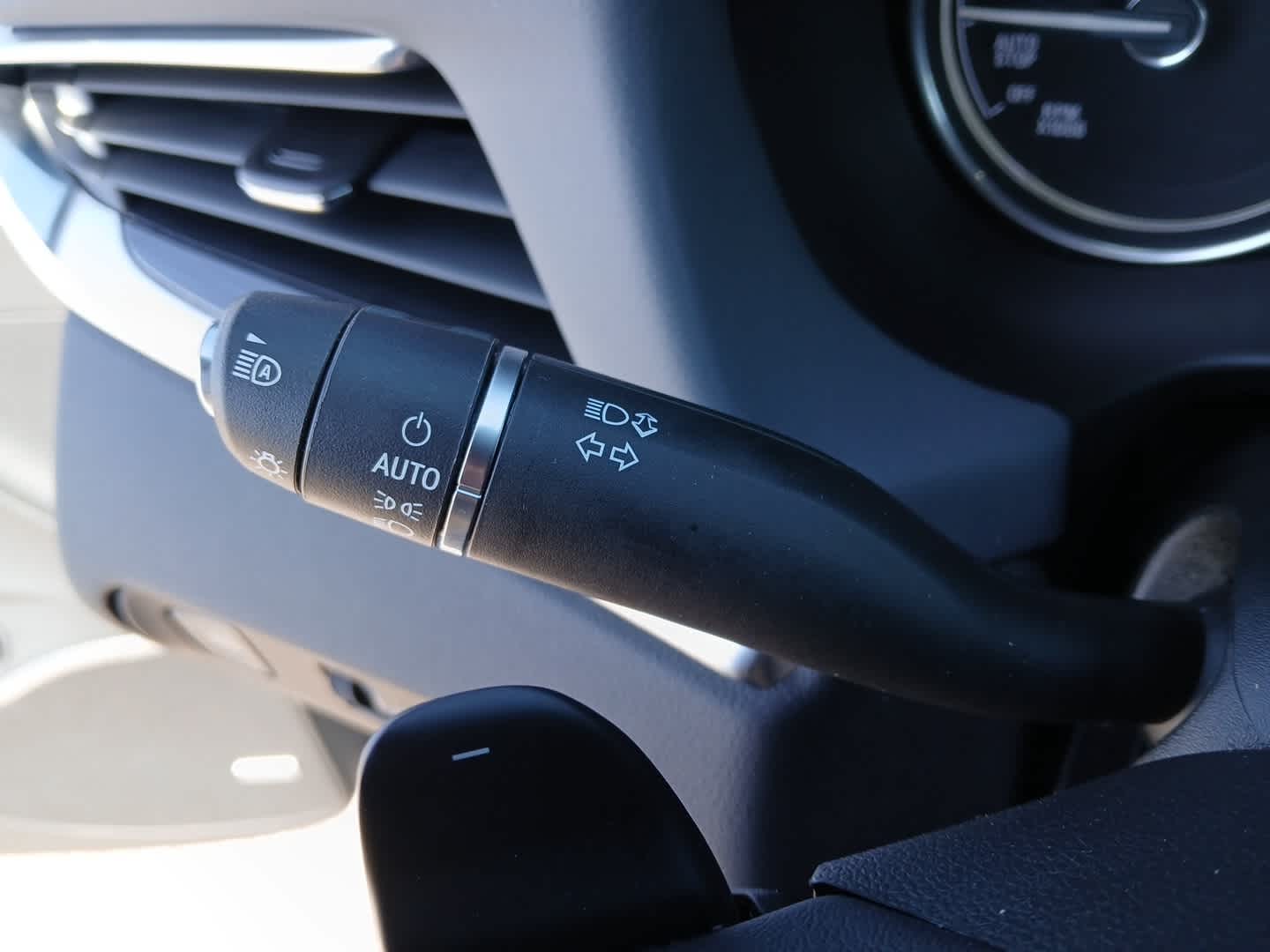 2023 Buick Enclave Essence AWD