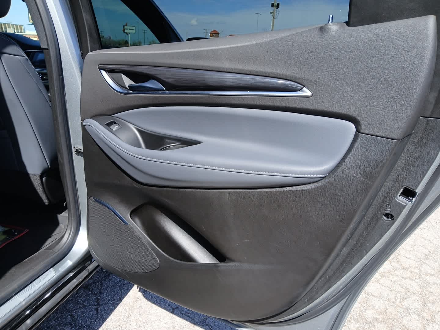 2023 Buick Enclave Essence AWD