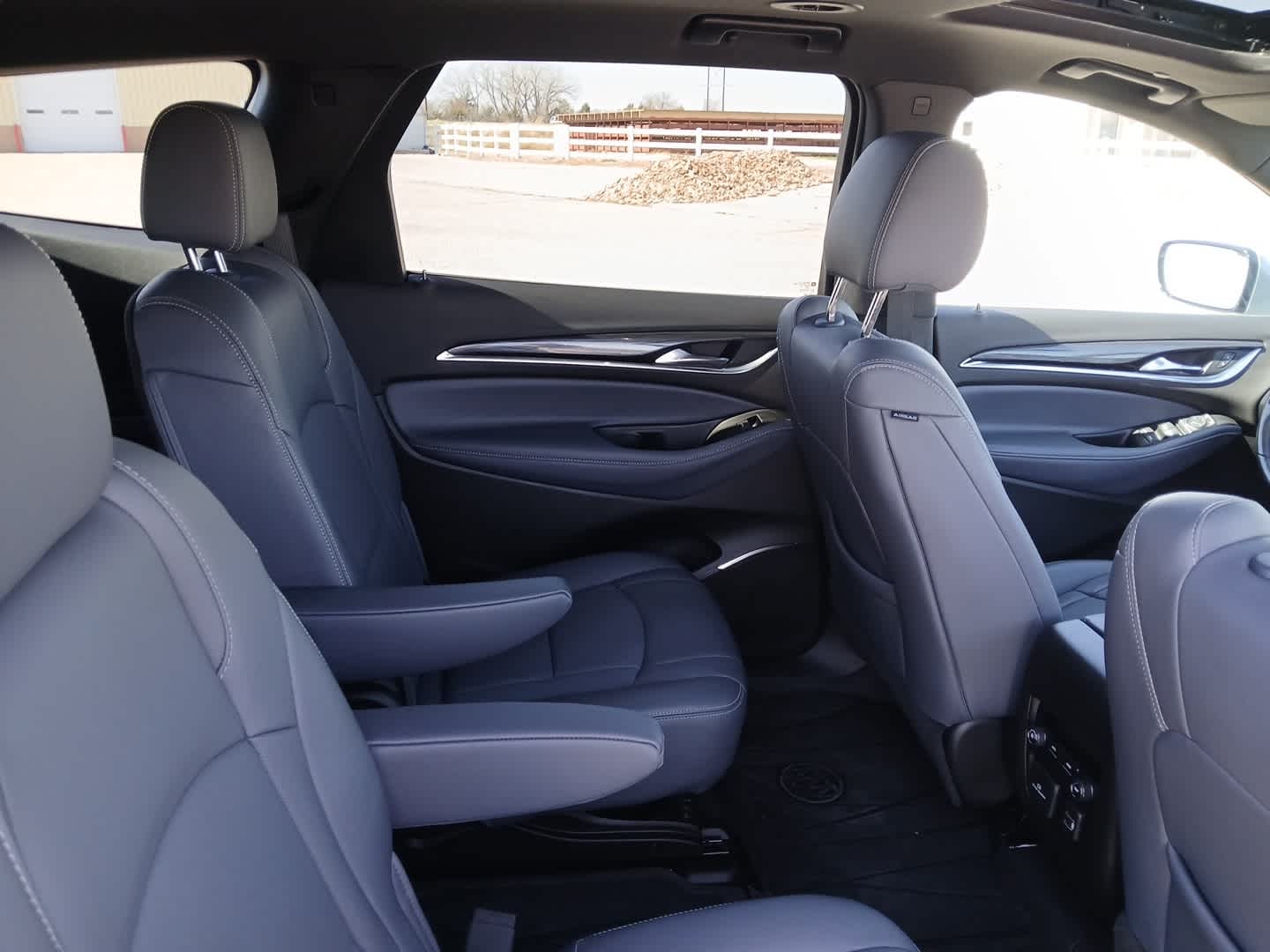 2023 Buick Enclave Essence AWD