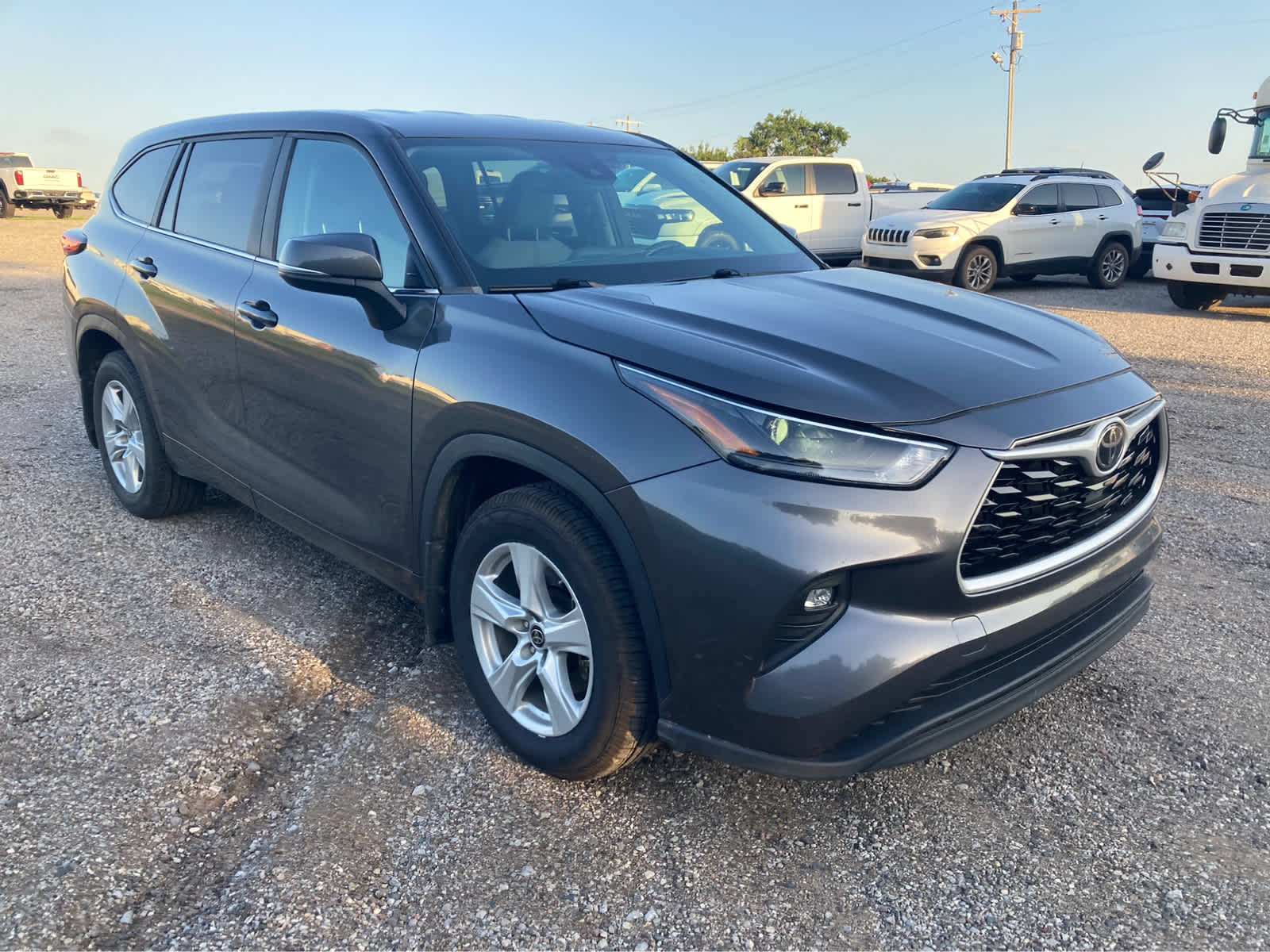 2023 Toyota Highlander LE