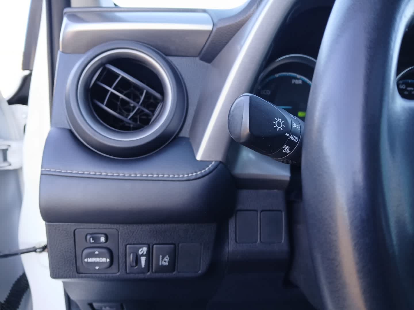 2018 Toyota RAV4 Hybrid XLE