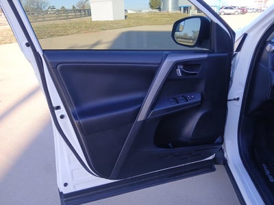 2018 Toyota RAV4 Hybrid XLE