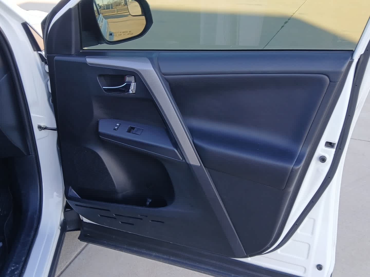 2018 Toyota RAV4 Hybrid XLE