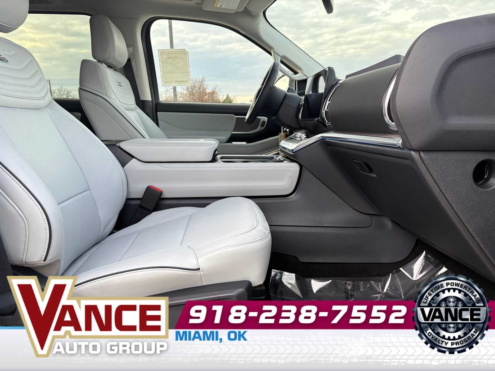 2025 Ford Expedition Platinum