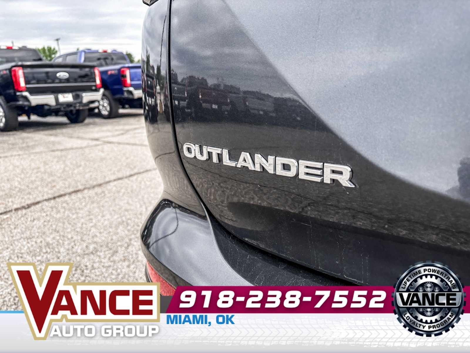 2025 Mitsubishi Outlander SE