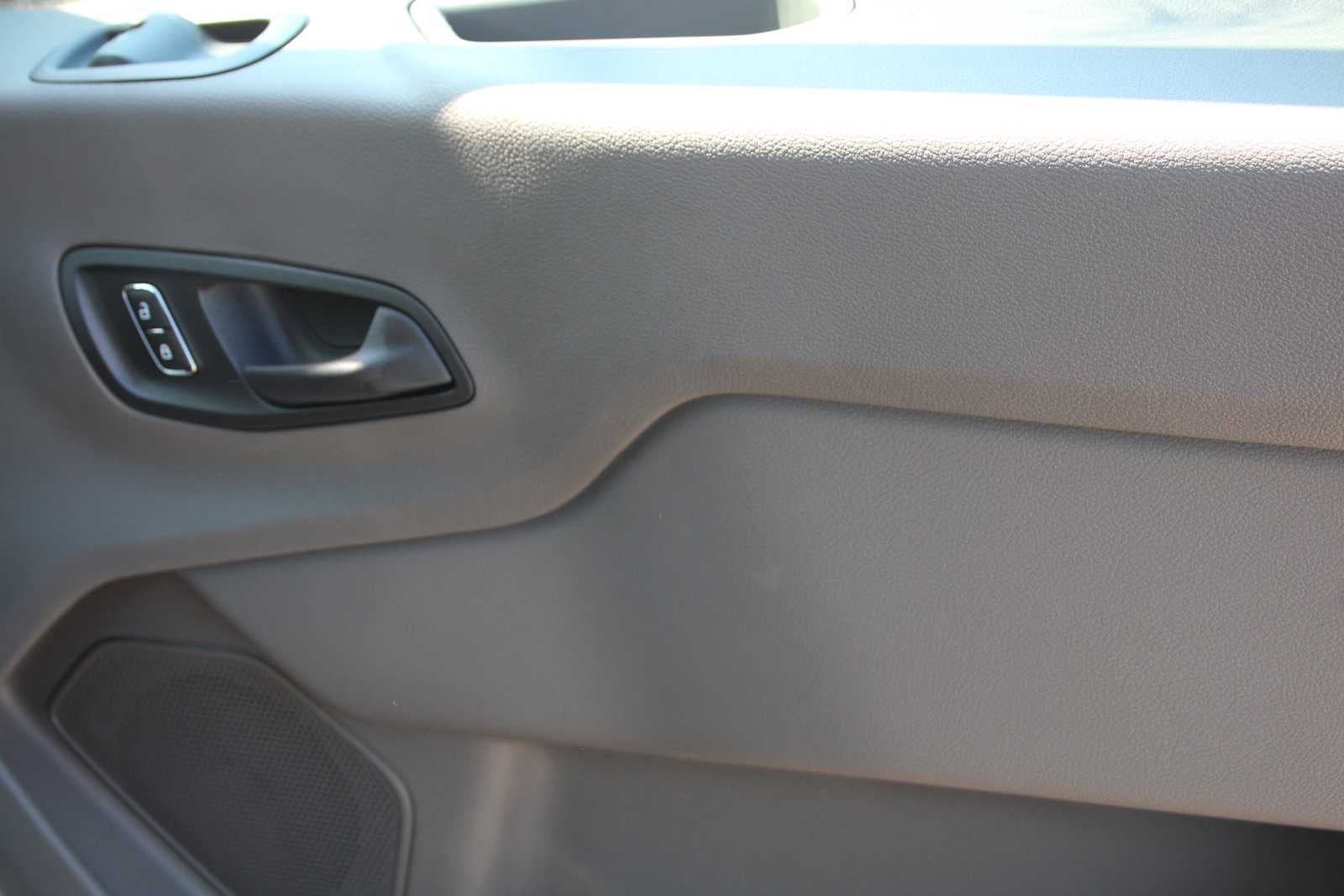 2026 Ford Transit Passenger Wagon XL