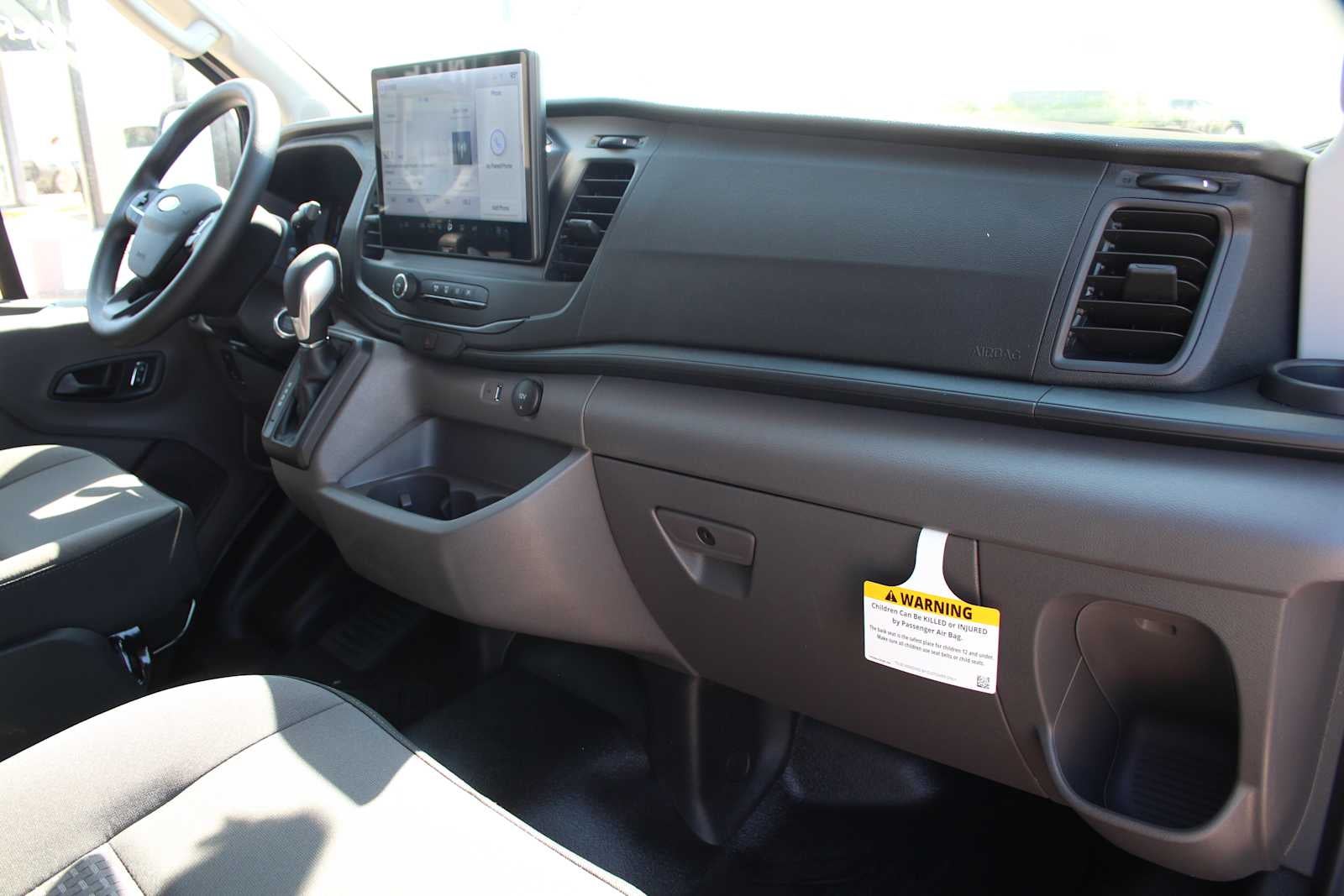 2026 Ford Transit Passenger Wagon XL