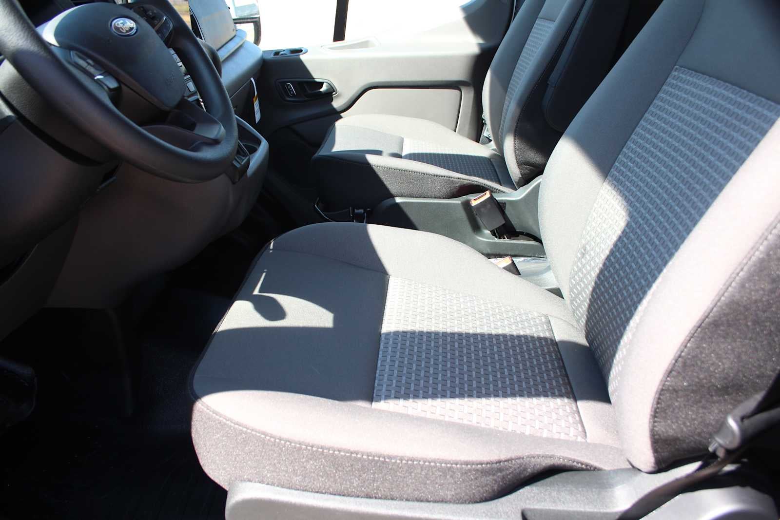 2026 Ford Transit Passenger Wagon XL