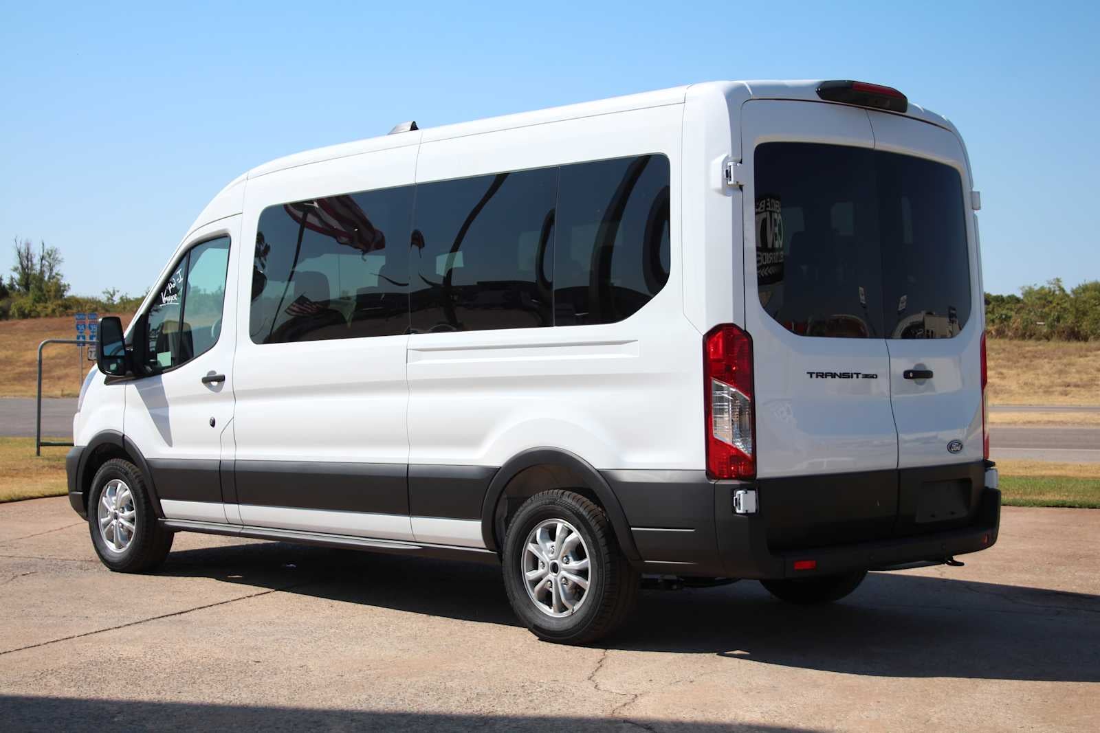2026 Ford Transit Passenger Wagon XL