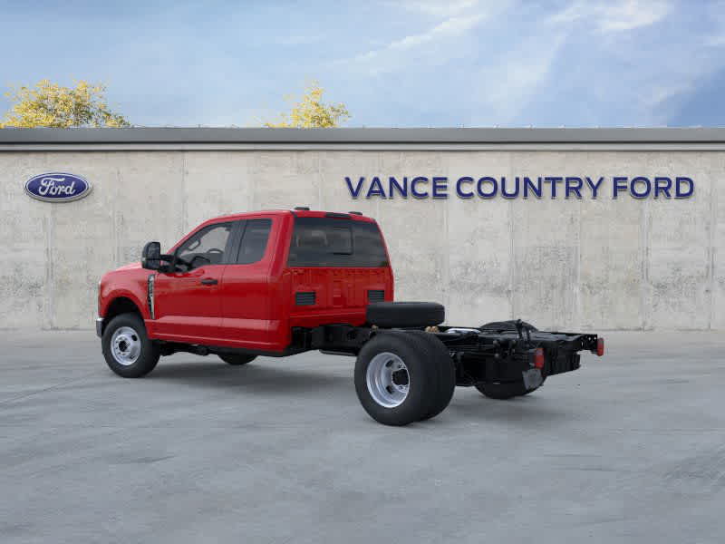 2025 Ford Super Duty F-350 DRW F-350® XL