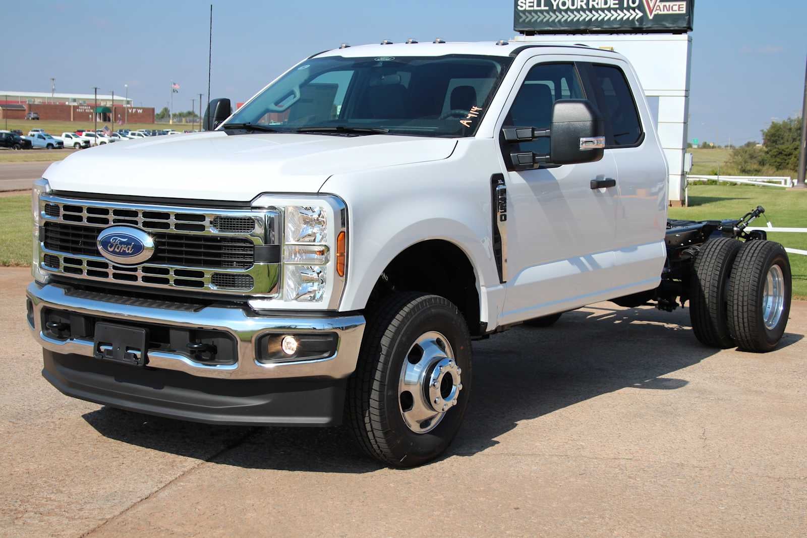 2026 Ford Super Duty F-350 DRW XL