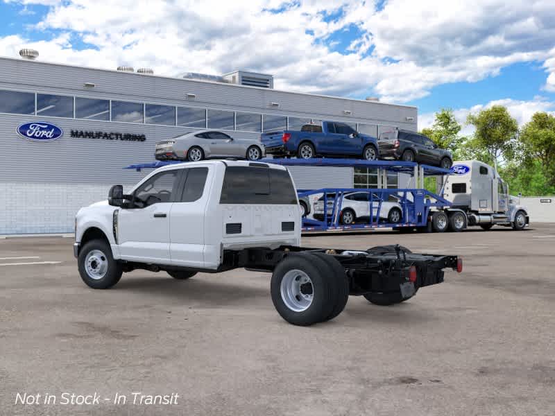2026 Ford Super Duty F-350 DRW Chassis Cab XL